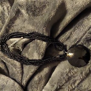 Black beaded fashion necklace